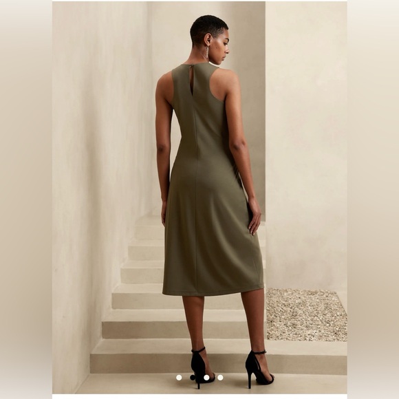 NWT Banana Republic HIGH-NECK KNIT KNEE-LENGTH DRESS size medium - Picture 2 of 4